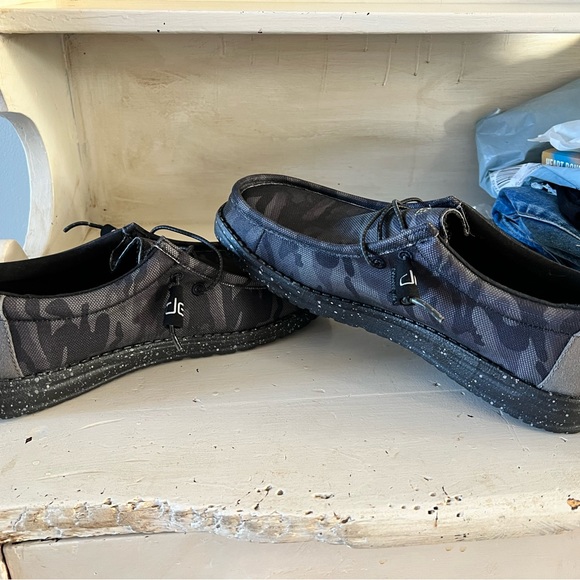 Hey Dude Wally sz 8 Camo Brand New Without Tags - Picture 1 of 5
